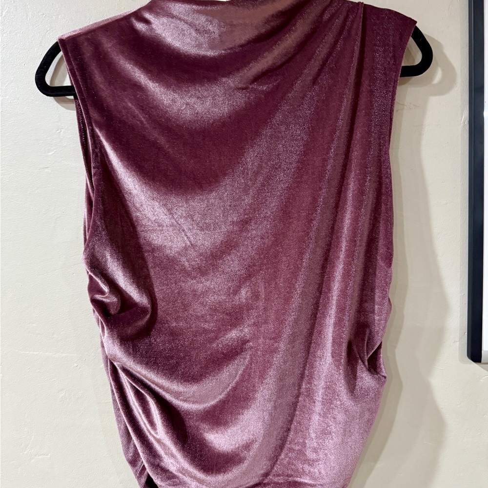 A new day Velvet Tank Top in Mauve